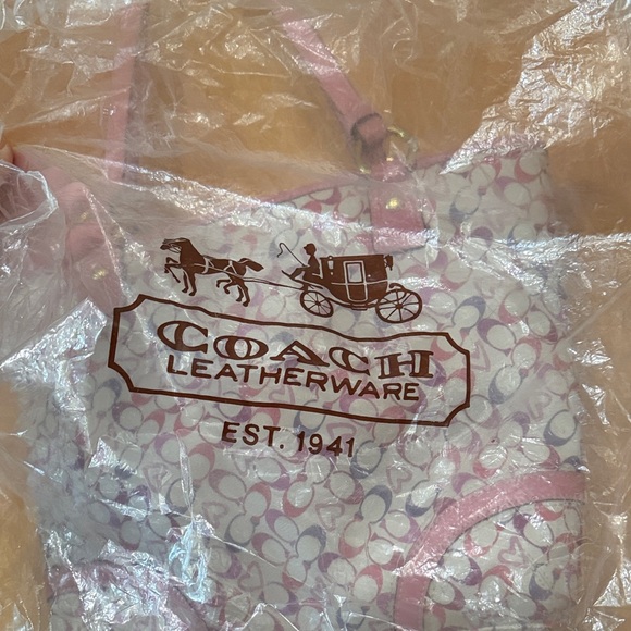 Coach Pink, Purple And White Tote Bag With Heart Design - Picture 10 of 11